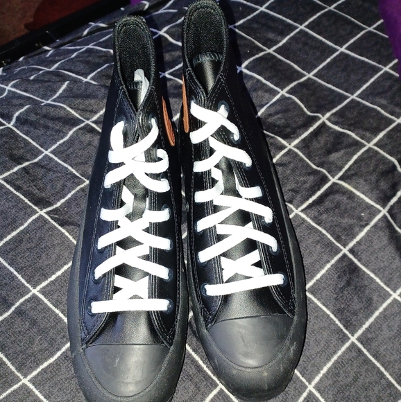Custom Converse Leather Never Worn - Picture 2 of 4